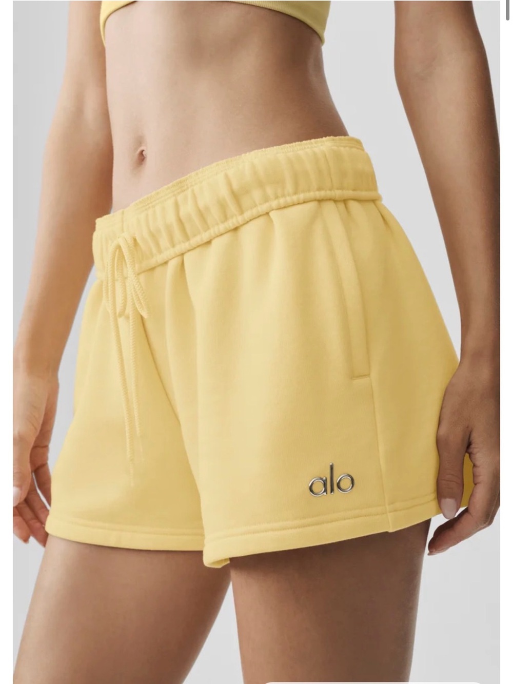 BEST SELLER Alo yoga accolade short warm butter